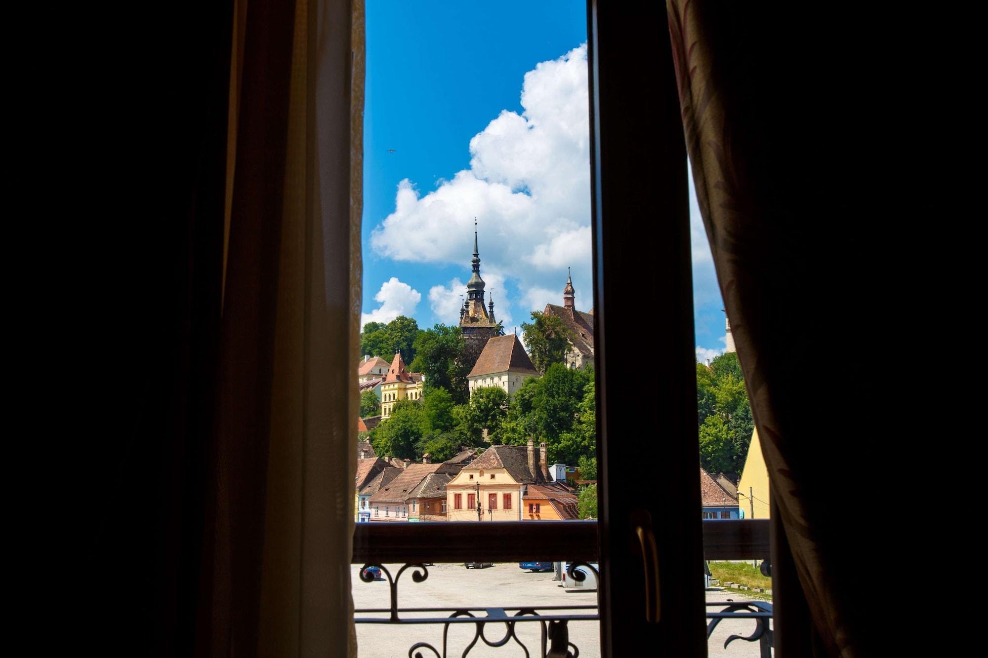 Doubletree By Hilton Hotel Sighisoara - Cavaler Exteriör bild
