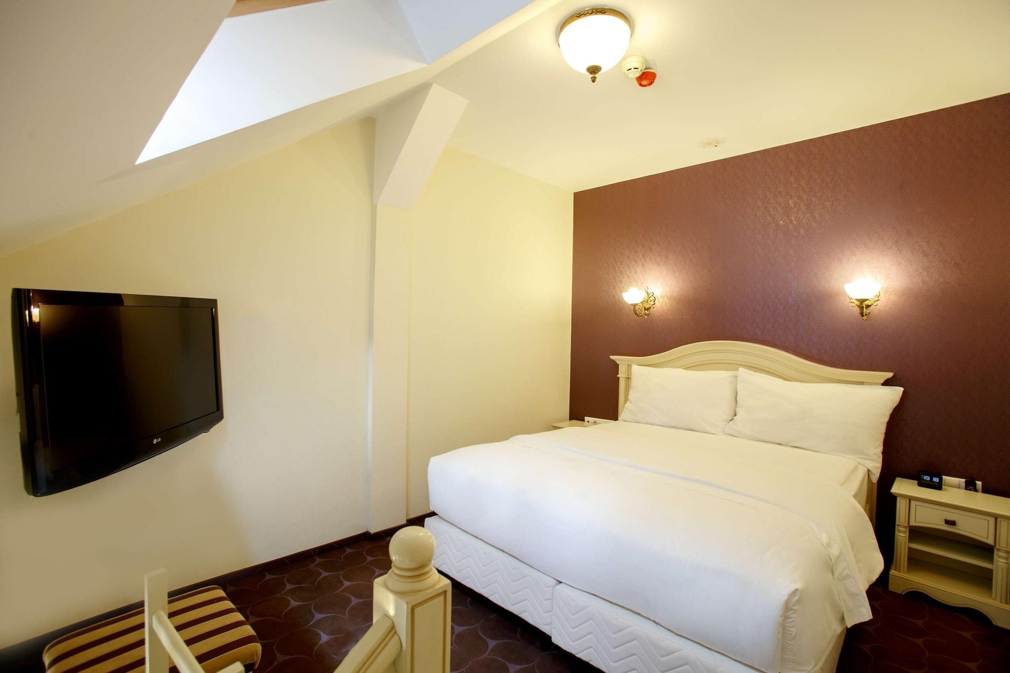 Doubletree By Hilton Hotel Sighisoara - Cavaler Exteriör bild